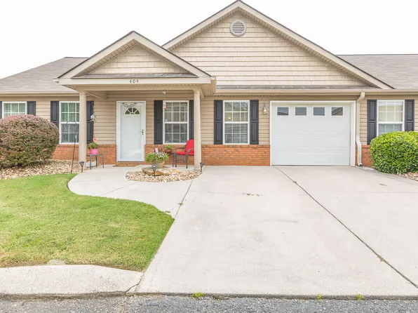 404 Cedar Creek Dr, Rossville, GA 30741