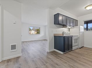 Stark Street Crossing, Portland, OR 97233
