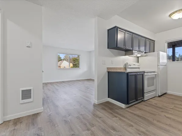 Stark Street Crossing