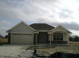 9131 Prairie Crossing Dr, Franksville, WI 53126