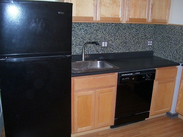1st image of 441 N La Salle Dr