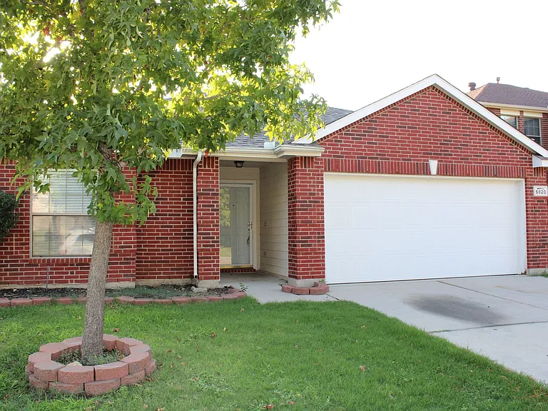 5820 Show Master Ln — Photo 1