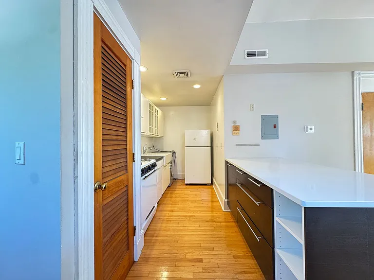 10 Mechanic St — Photo 26