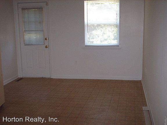 4th image of 45743 Dee Ct