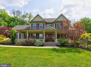 809 Disston View Dr, Lititz, PA 17543