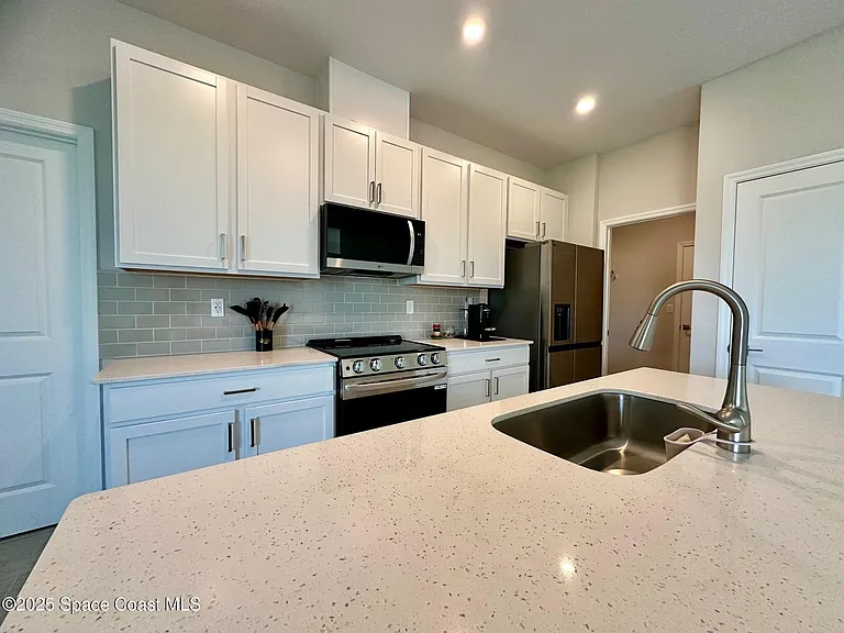 1326 Seeley Cir NW — Photo 10