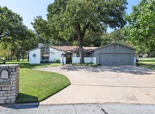 5803 Conejos Dr, Granbury, TX 76049