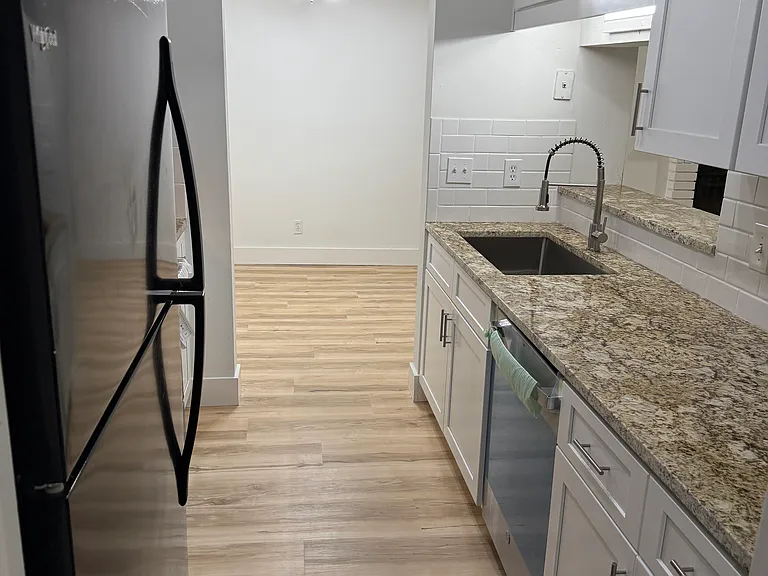 206 Warm Springs Cir — Photo 25