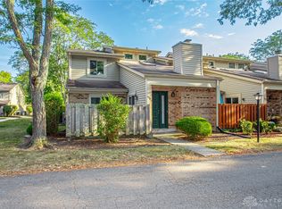 450 Jamestown Cir, Dayton, OH 45458