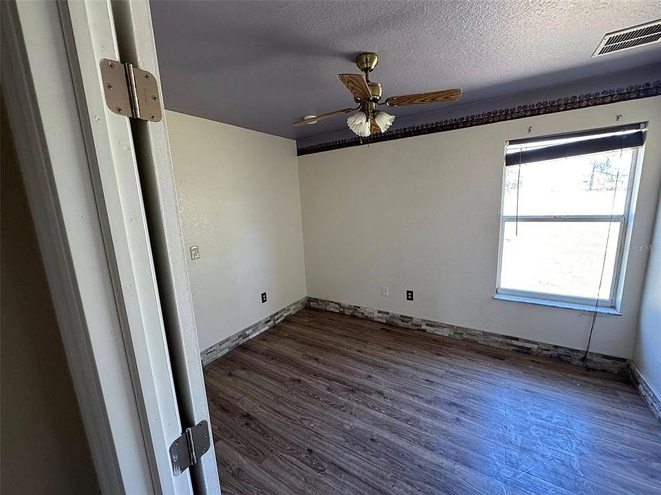 2nd image of 14373 Irving St