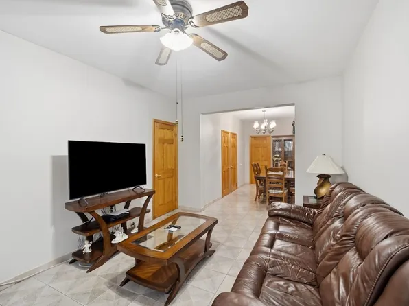 20-15 Menahan Street image 12 of 38