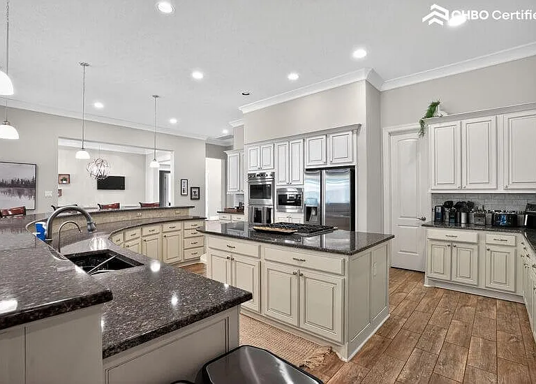 Open kitchen with modern finishes