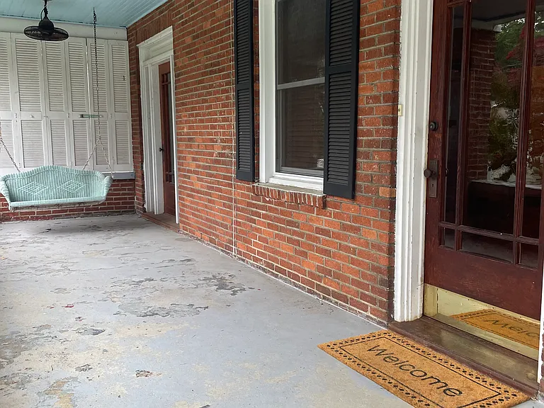 1016 Carolina Ave — Photo 2