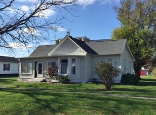 317 N Locust St, Assumption, IL 62510