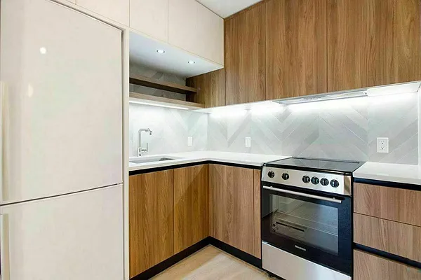 Rented by Metro Prop NY Corp | media 9