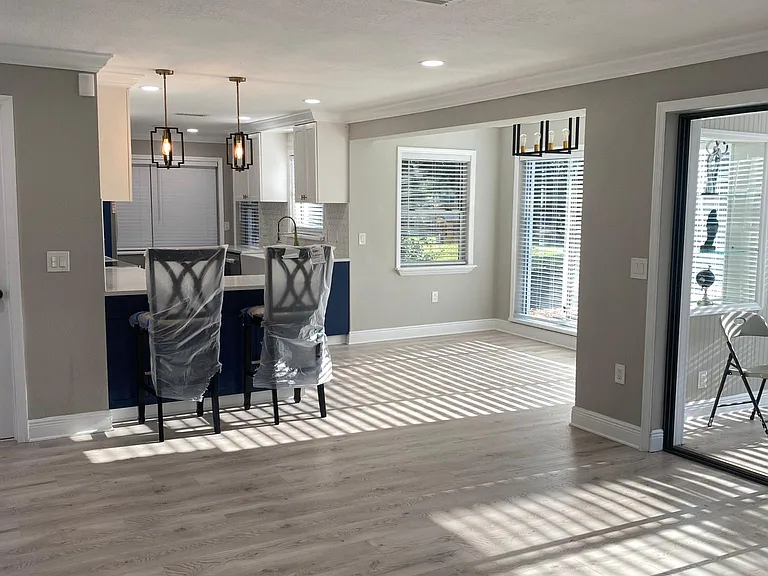 11552 Oval Dr E — Photo 2
