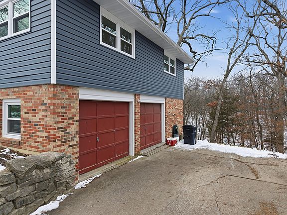 3rd image of 1403 Ridgemont Ct