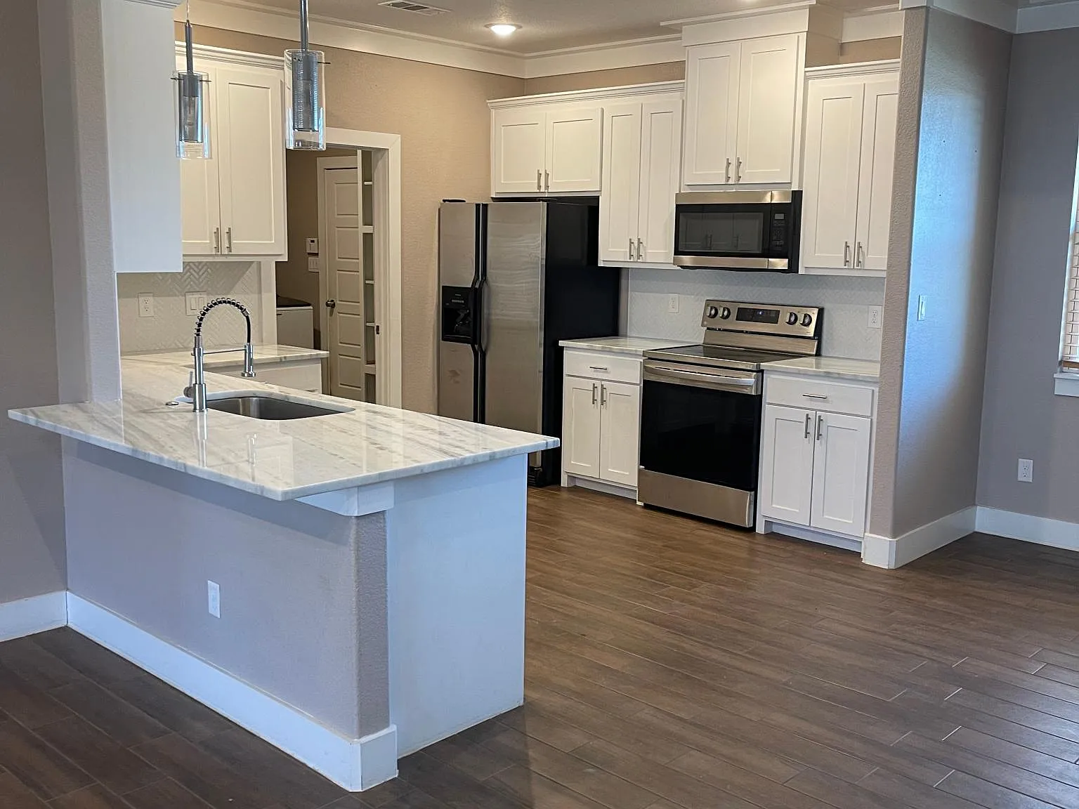 2418 Creek Dr — Photo 4
