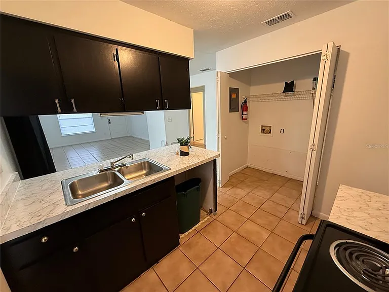 2710 NE 23rd Ave — Photo 3