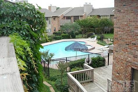 2nd image of 2730 Silver Creek Dr APT 226