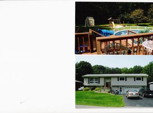 8608 Dewey St, Crown Point, IN 46307