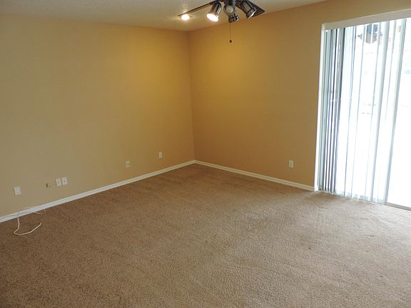 4th image of 9401 Woodbay Dr #1