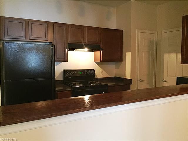 2nd image of 100 Vista Lake Dr APT 102