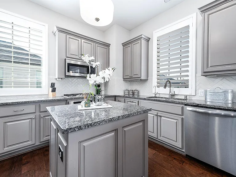11027 Acorn Falls Dr — Photo 21
