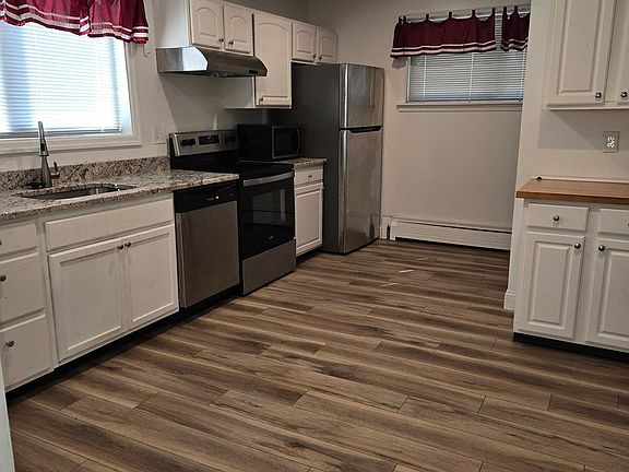 5th image of 206 Strand Ave