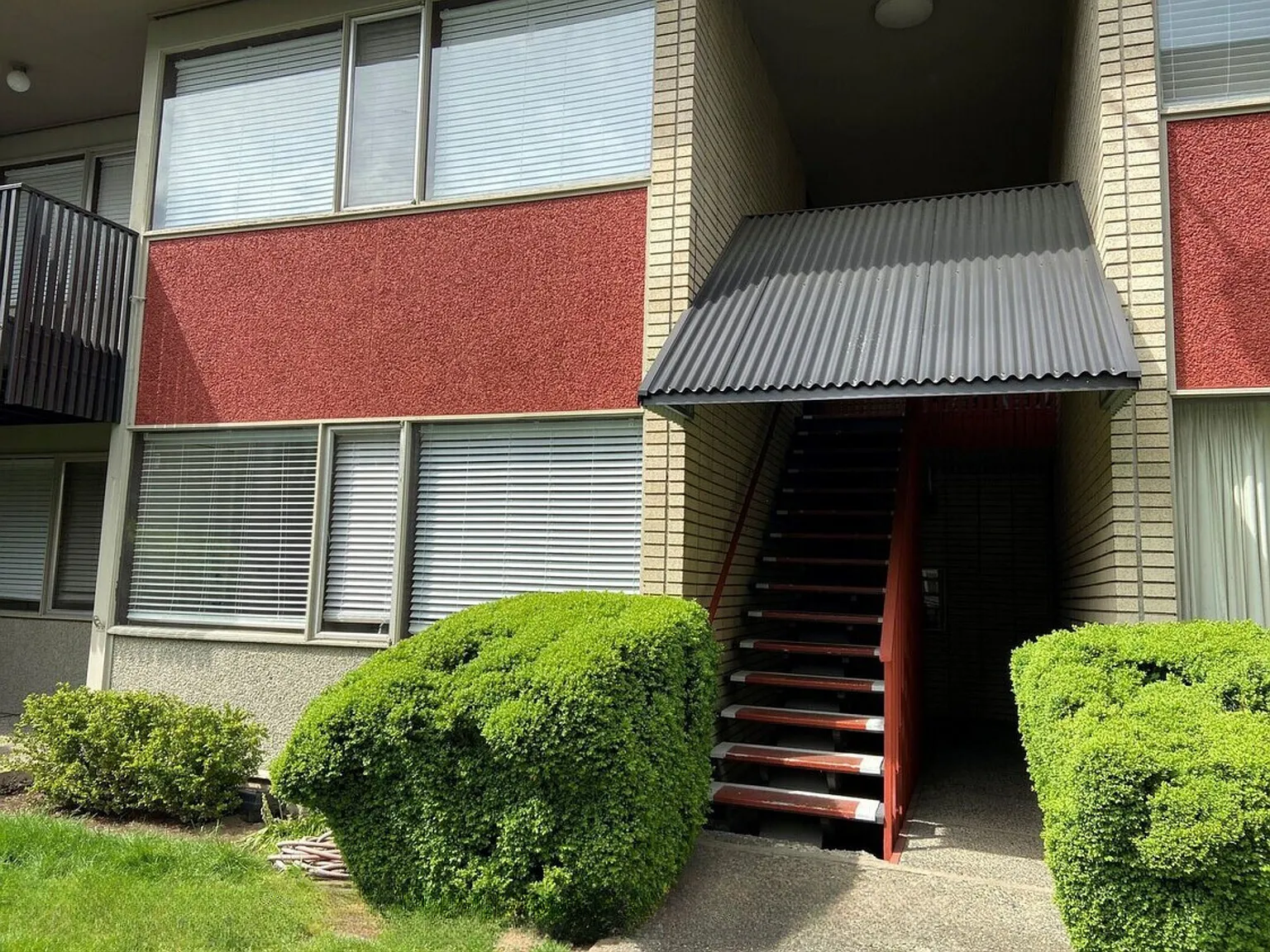 Terrace Apartments — Photo 4
