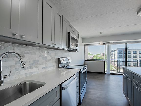 2nd image of 1181 Main St #7108D