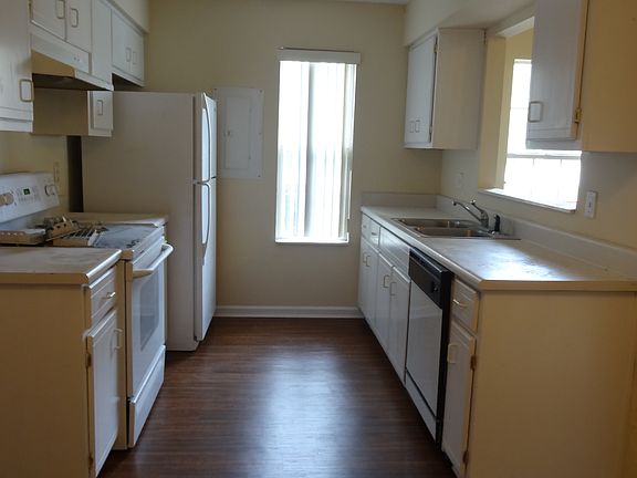 2nd image of 4185 Mission Trace Blvd