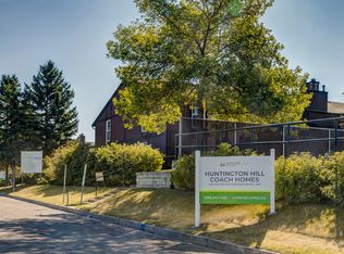 Huntington Hill Coachhomes, Edmonton, AB T6H 5W6