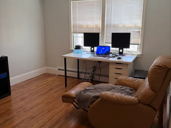 13 Myles Standish Dr Unit 2, Haverhill, MA 01835