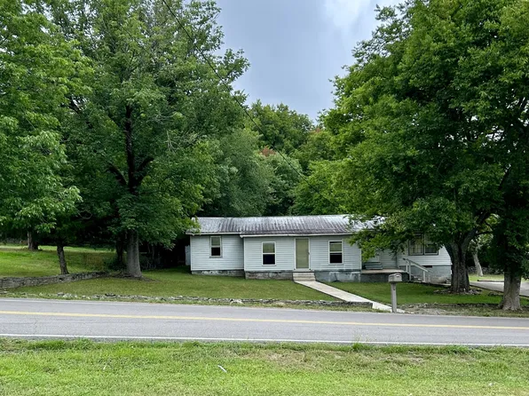 2 Grisham Rd, Fayetteville, TN 37334