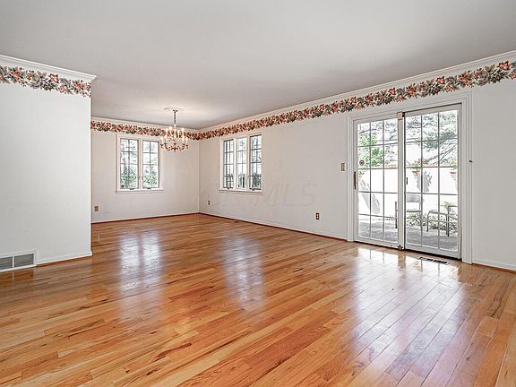 5th image of 3505 Avignon Pl #9G