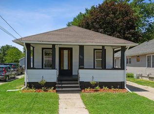 322 Trask St, Aurora, IL 60505