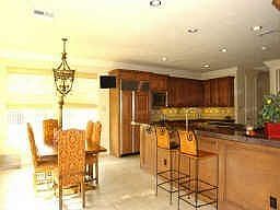 3rd image of 2622 Morganfair Ln