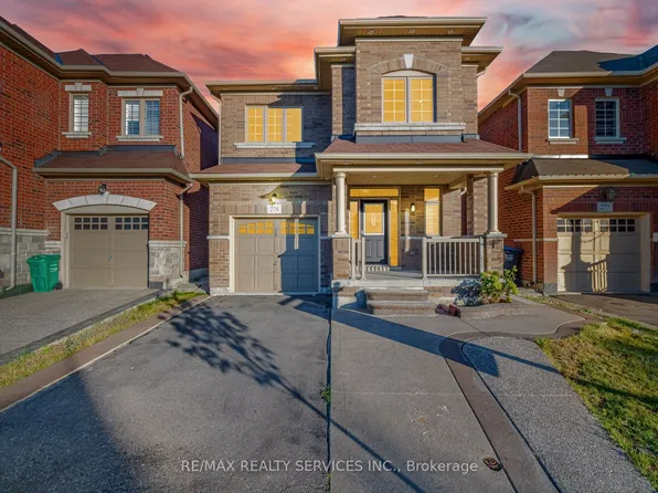 279 Remembrance Rd, Brampton, ON L7A 4J5