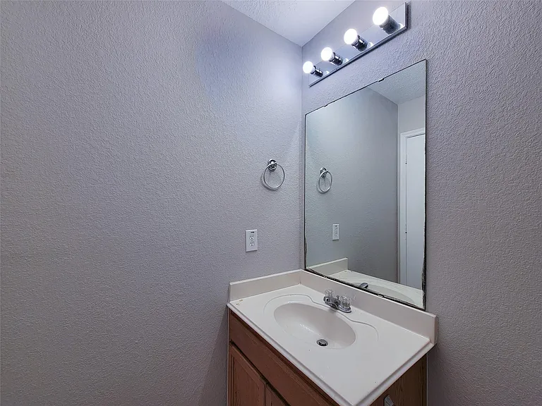 20759 Cypress Crescent Ln — Photo 26