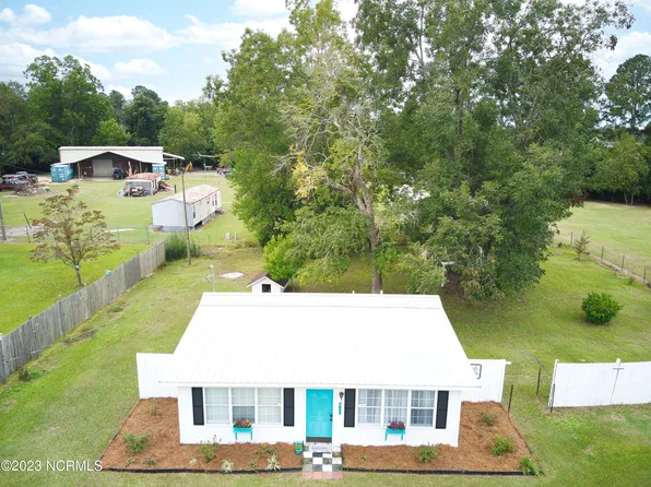 7459 Old Highway 74, Evergreen, NC 28438