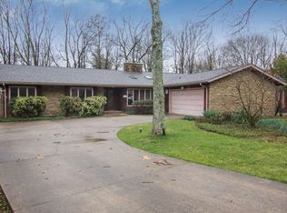 2230 E Woodstock Pl, Bloomington, IN