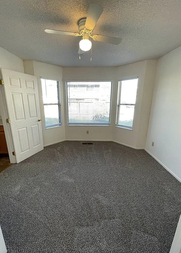 3 bed, $1,388 — Photo 4