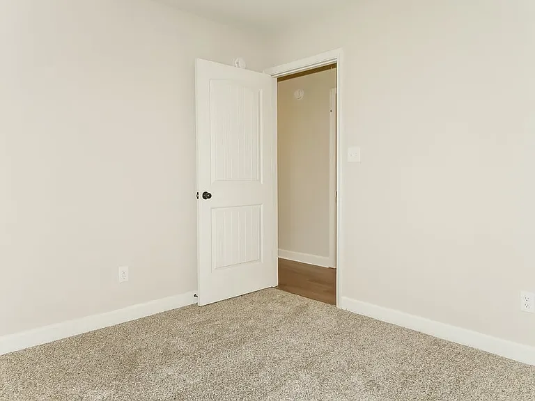 8047 Switzer Dr — Photo 14