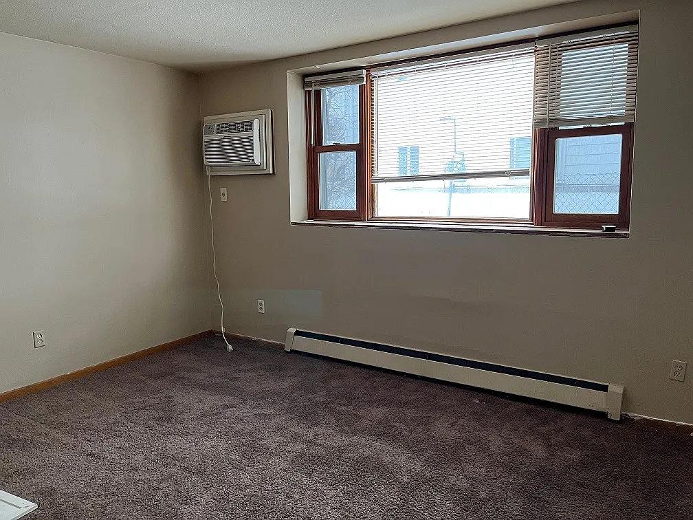2 bed, 700 sqft, $1,195 — Photo 2