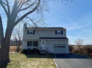 124 Wilson Dr, East Syracuse, NY 13057