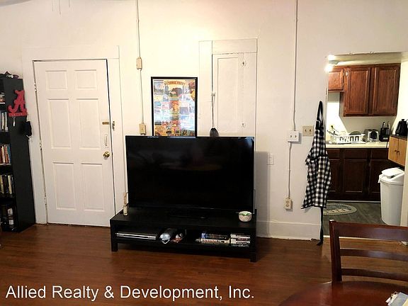 4th image of 819 17th Ave APT F