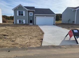 58591 Interlaken St, Mattawan, MI 49071