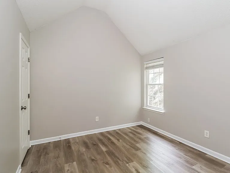 905 Grassy Patch Ln — Photo 15