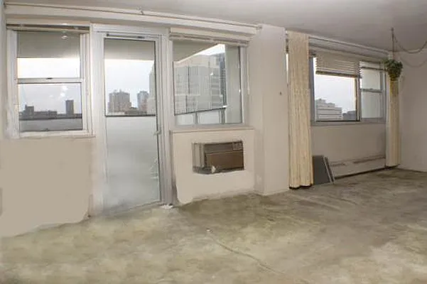 Sold by Fillmore | media 18